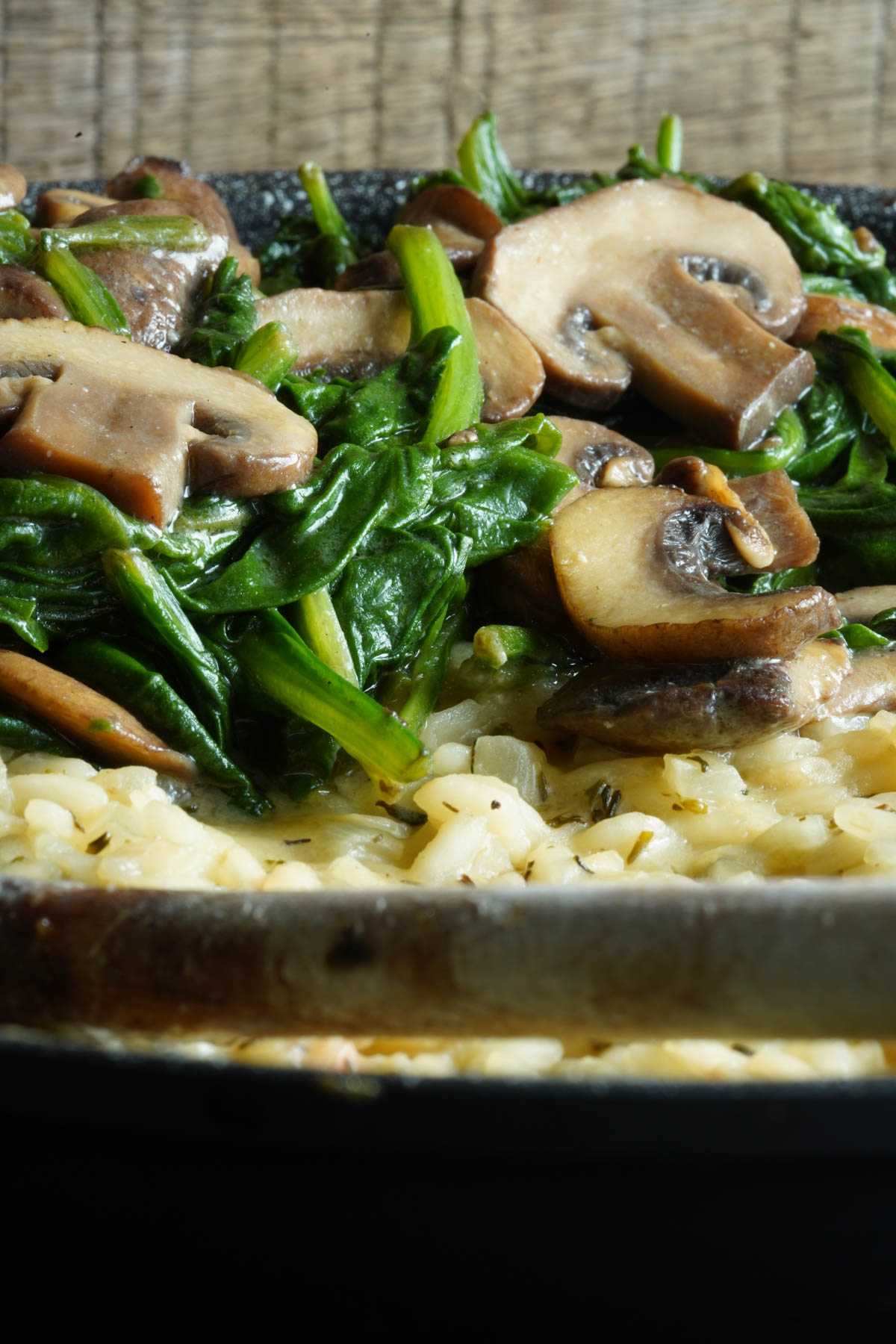 Veganes Risotto Step 5 Pilze unterheben