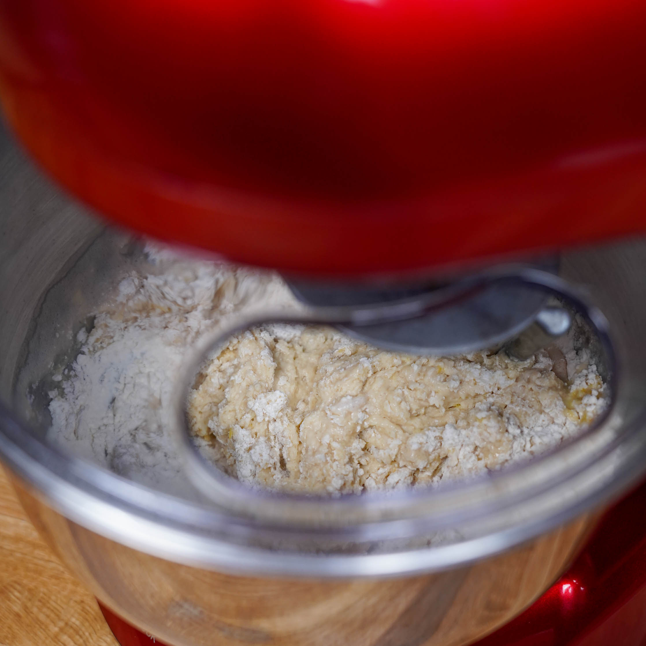 Veganer Osterzopf, Schritt 2, Kneten des Teigs